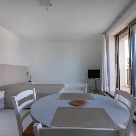 Apartment Confortable Avec Parking A Saint-jean-de-luz, Proche - Fr-1-4-650 Saint-Jean-de-Luz